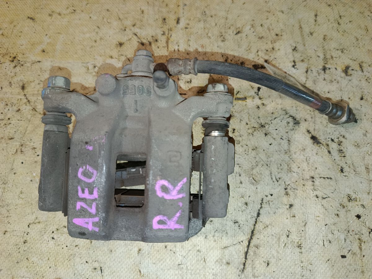 Суппорт на Nissan Leaf AZE0 EM57 Фото 2