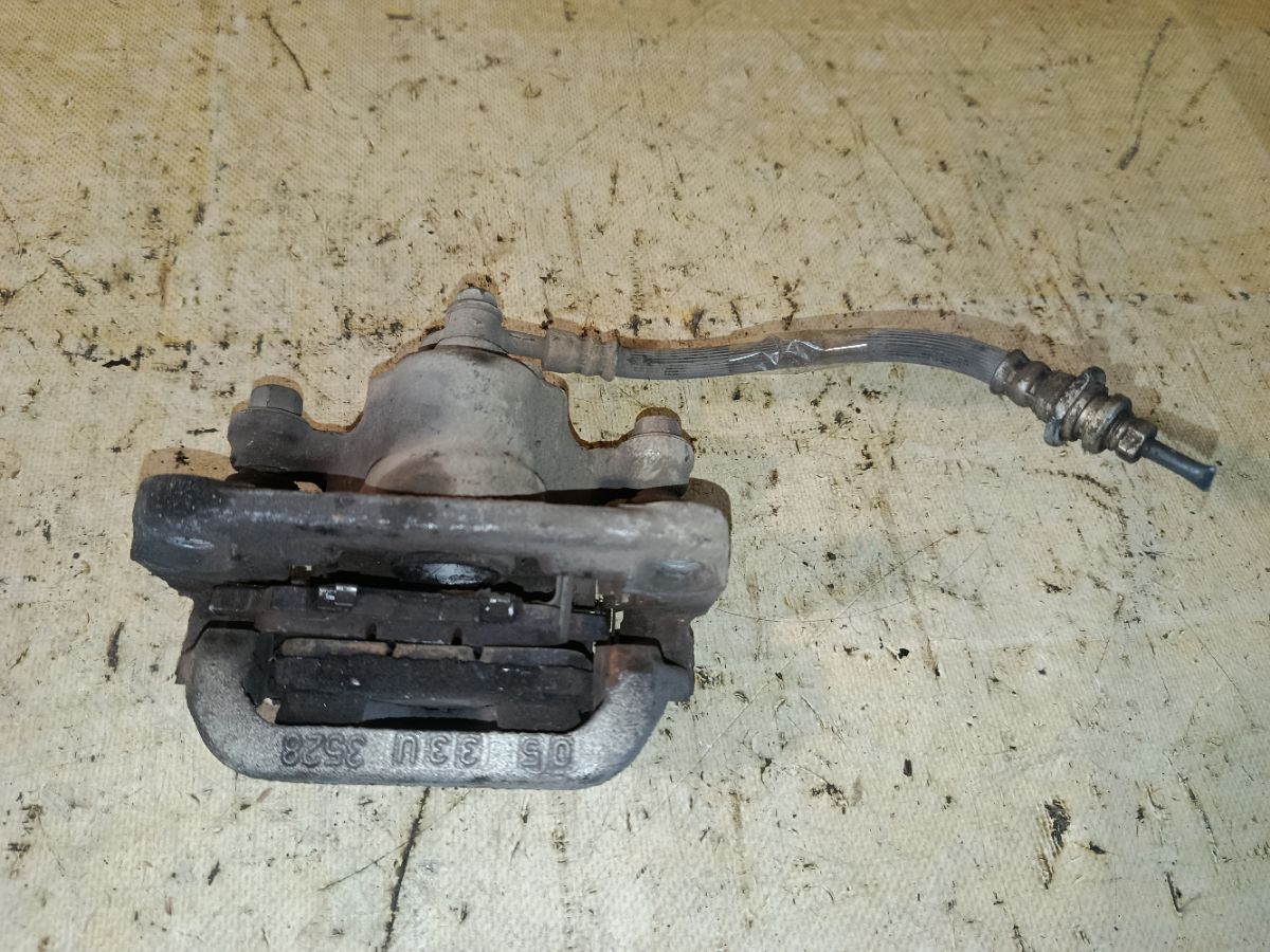 Суппорт на Nissan Serena HFC26 MR20DD Фото 1