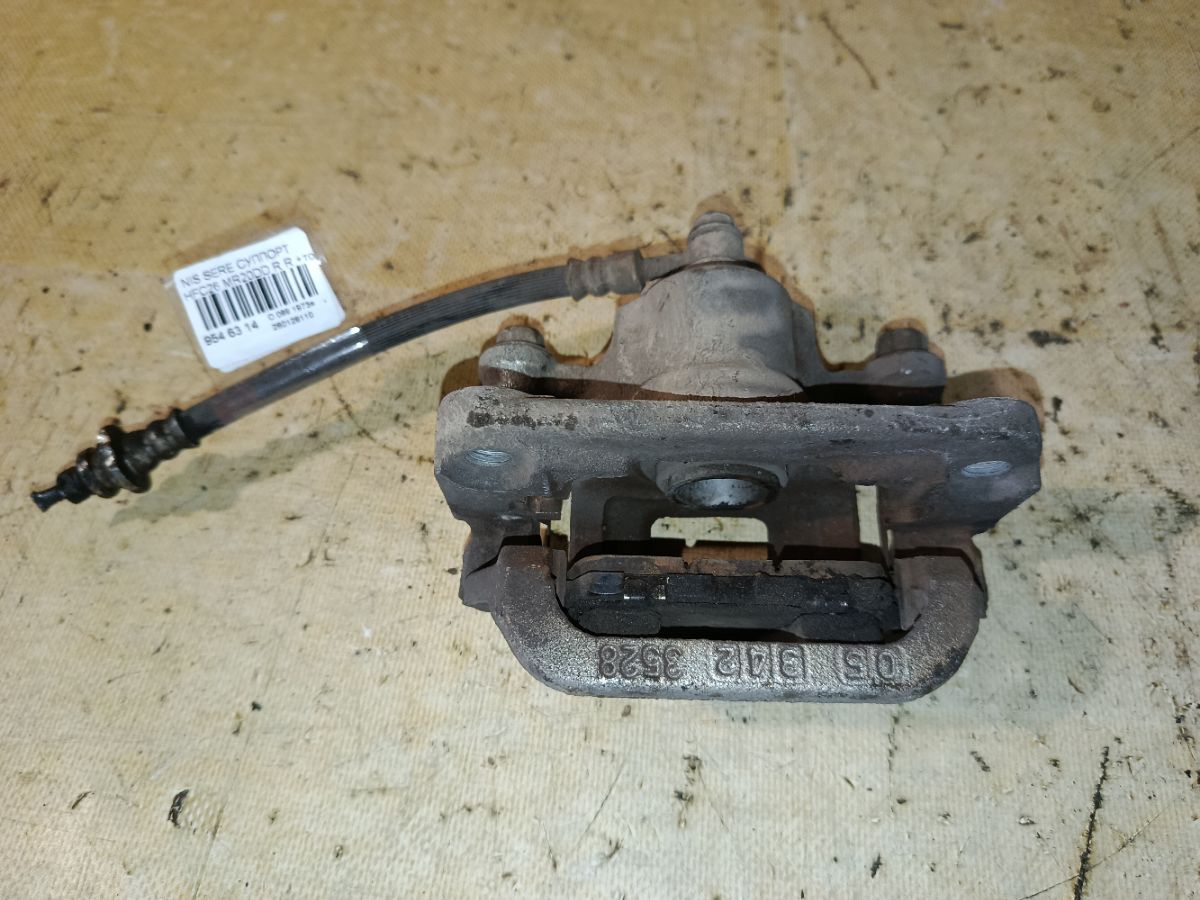 Суппорт на Nissan Serena HFC26 MR20DD Фото 1