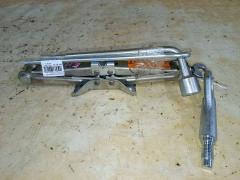 Домкрат на Nissan Note E11