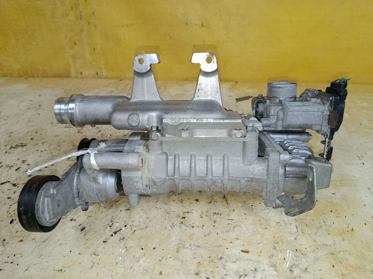 Турбина на Nissan Note E12 HR12DDR Фото 1