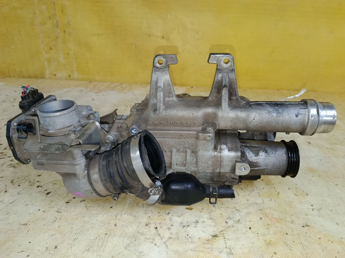 Турбина на Nissan Note E12 HR12DDR Фото 1