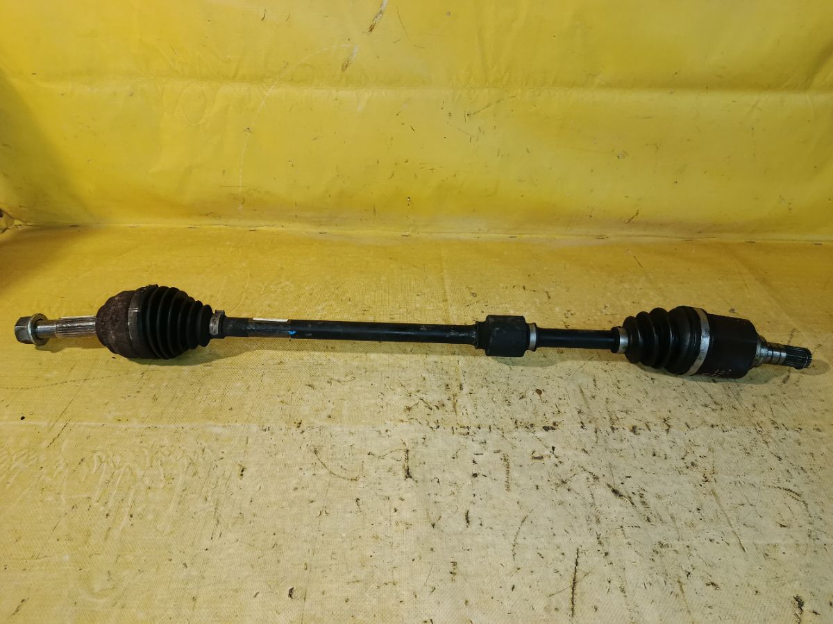 Привод на Nissan Tiida C11 HR15DE Фото 1