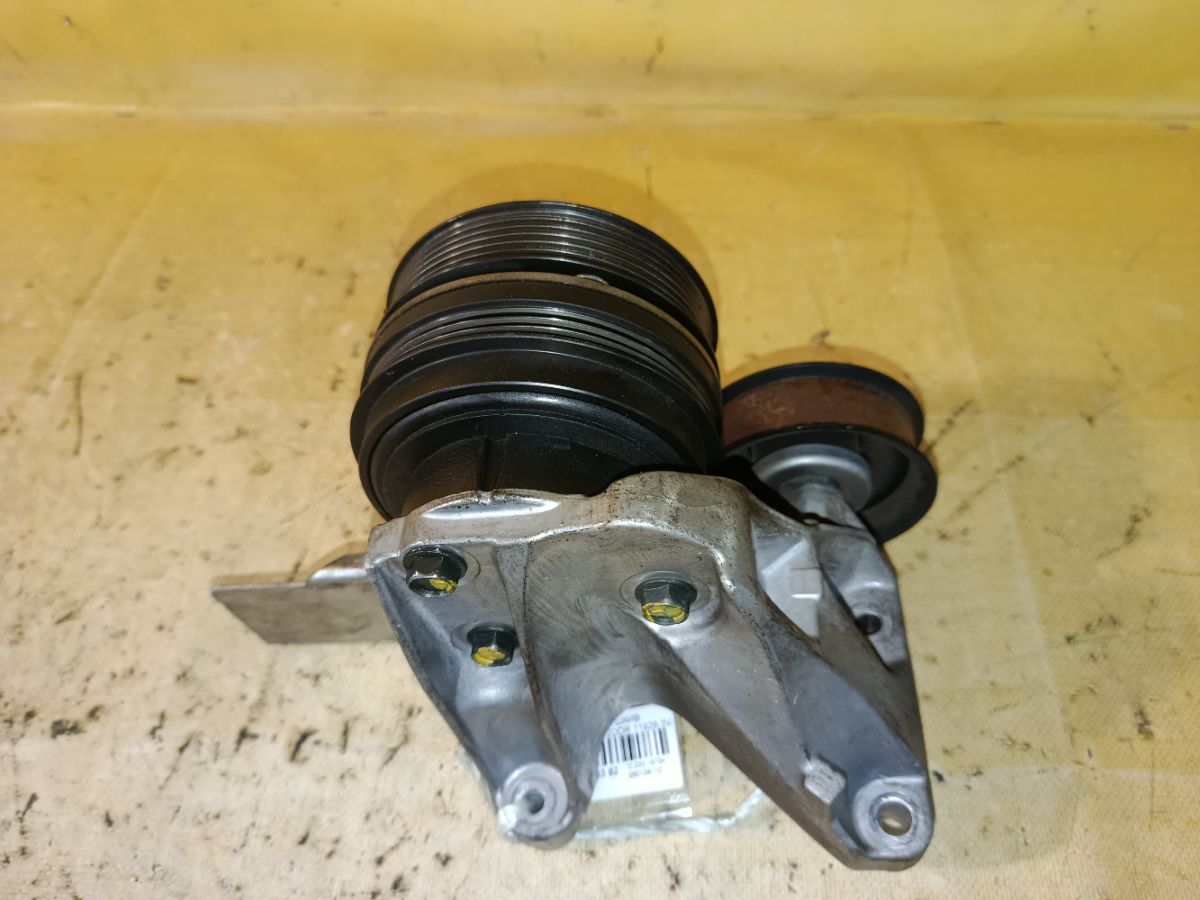 Шкив 11926-3VA0B на Nissan Note E12 HR12DDR Фото 3