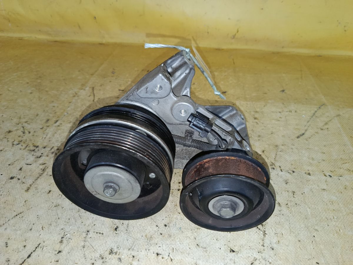 Шкив 11926-3VA0B на Nissan Note E12 HR12DDR Фото 1