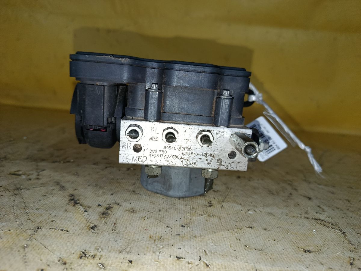 Блок ABS 89540-B2F80, 44510-B2G10 на Toyota Pixis Joy LA250A Фото 2