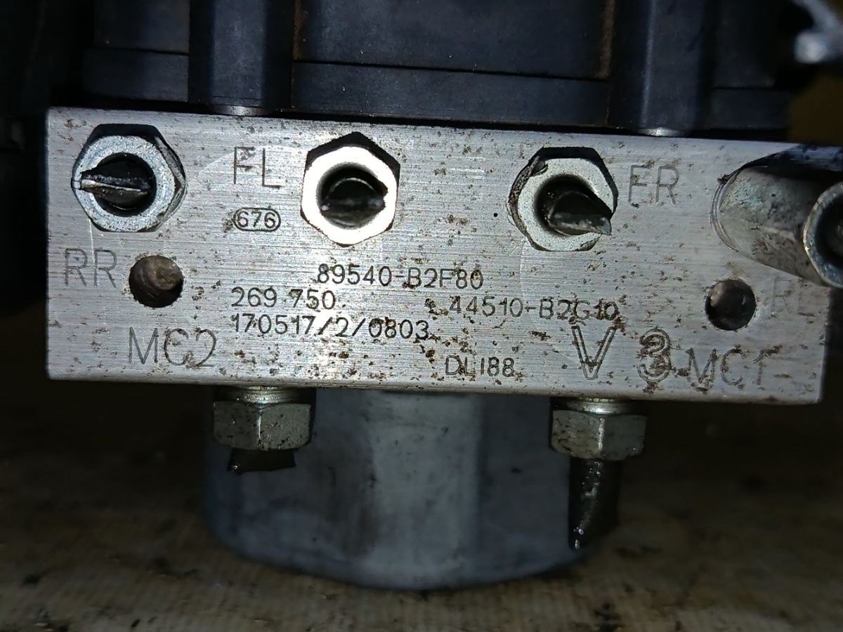 Блок ABS 89540-B2F80, 44510-B2G10 на Toyota Pixis Joy LA250A Фото 3