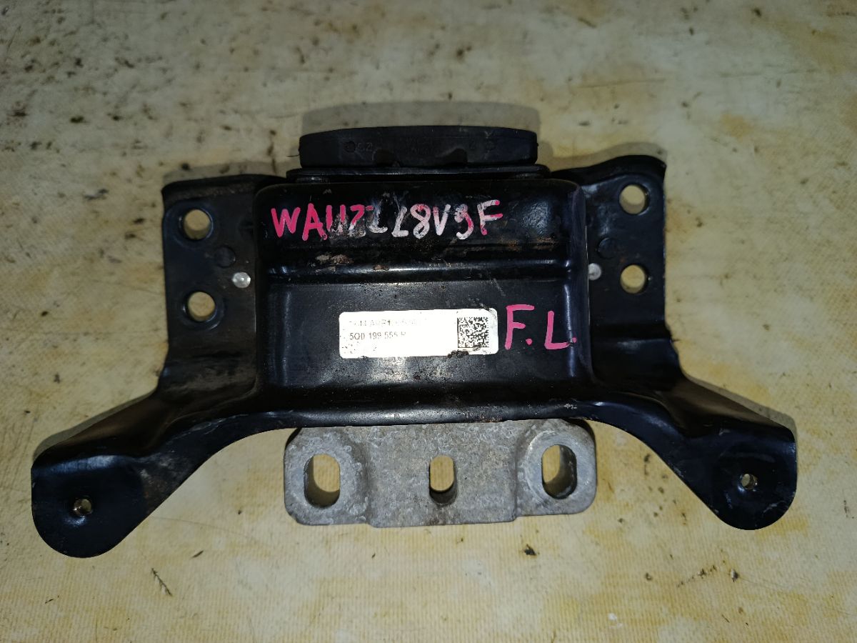 Подушка двигателя 5Q0199555R на Audi A3 8V CXSA Фото 1