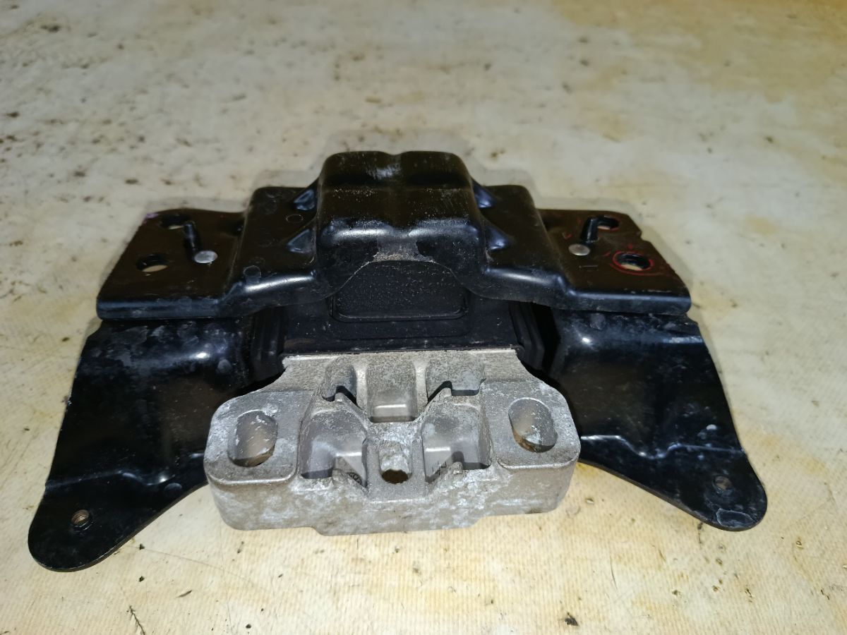 Подушка двигателя 5Q0199555R на Audi A3 8V CXSA Фото 4