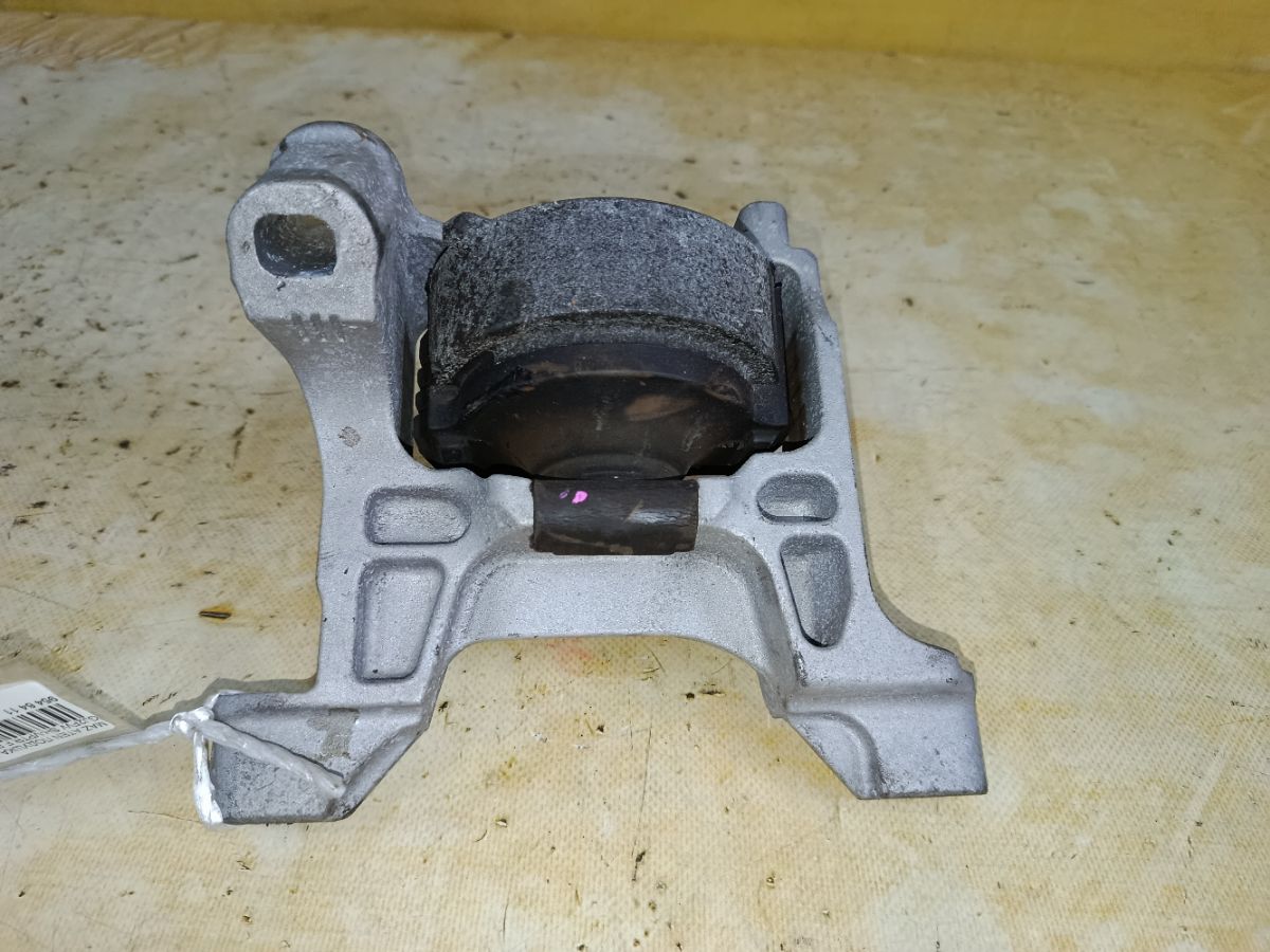 Подушка двигателя на Mazda Atenza GJ2FW SH-VPTR Фото 1