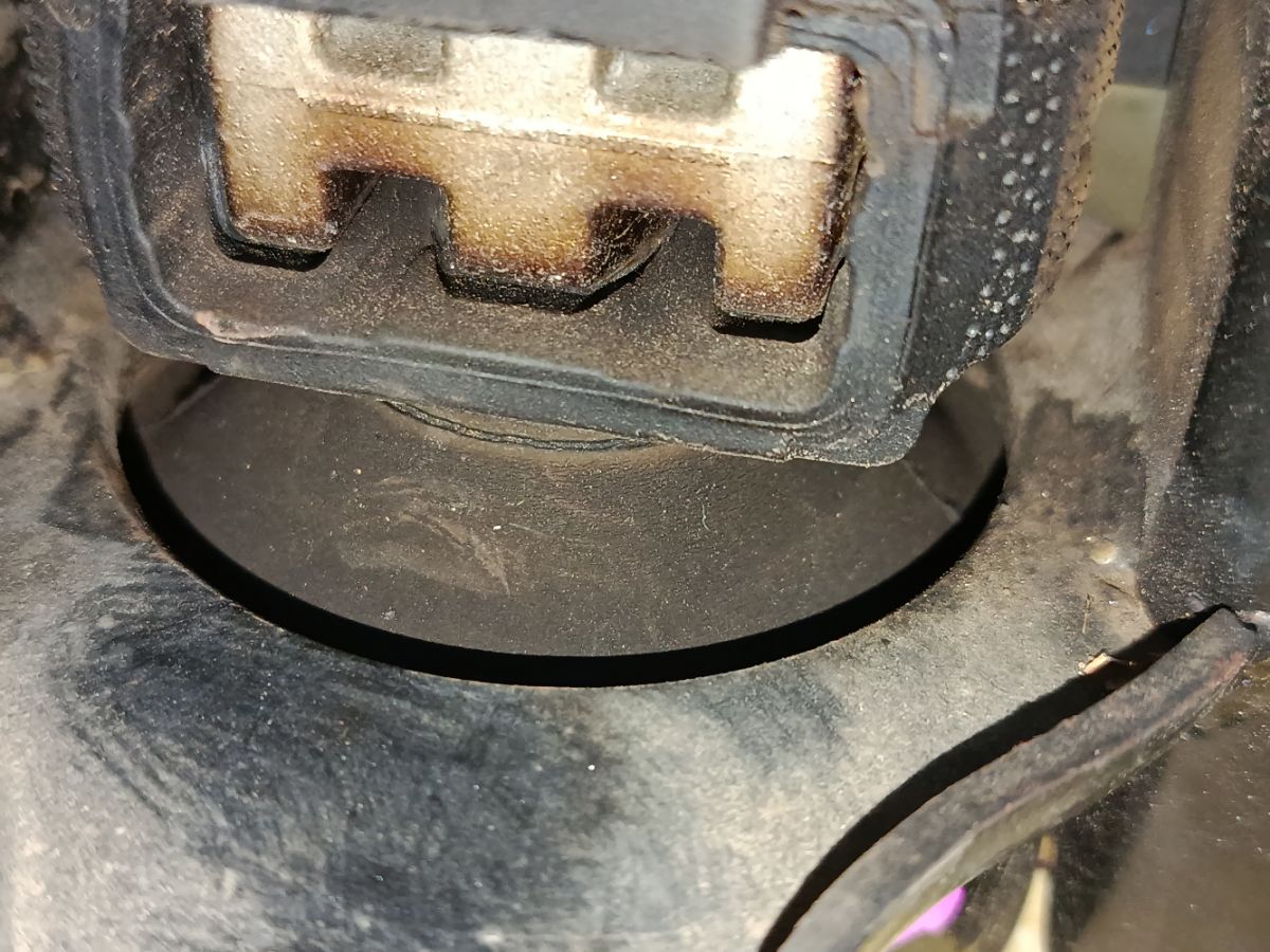 Подушка двигателя на Suzuki Solio MA36S K12C Фото 2