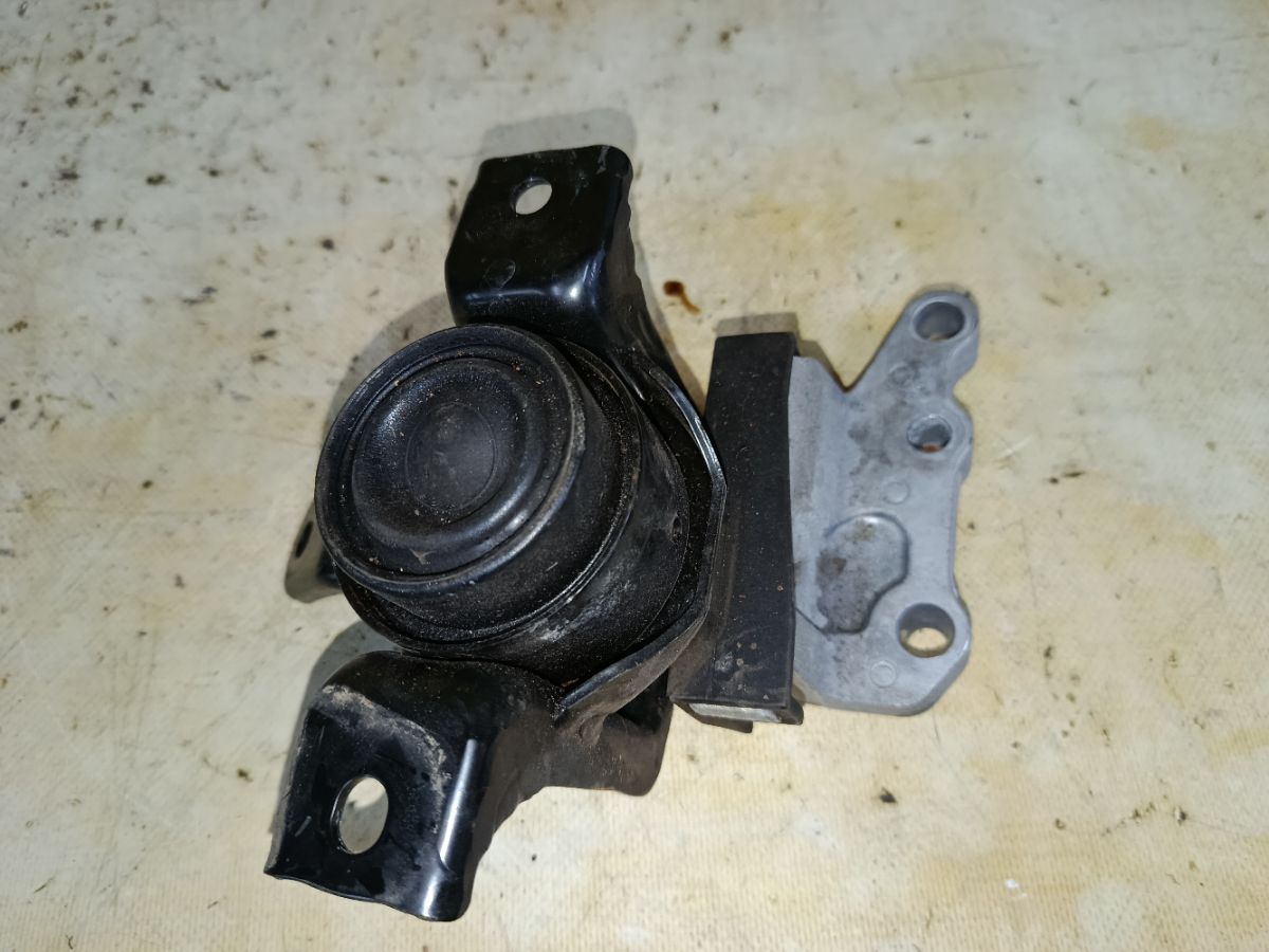 Подушка двигателя на Suzuki Solio MA36S K12C Фото 3