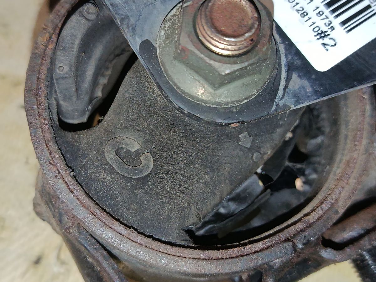 Подушка двигателя на Mazda Demio DW3W B3 Фото 5