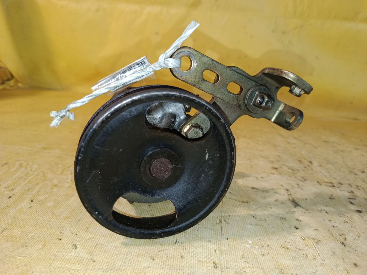 Насос гидроусилителя на Mazda Demio DW3W B3 Фото 1