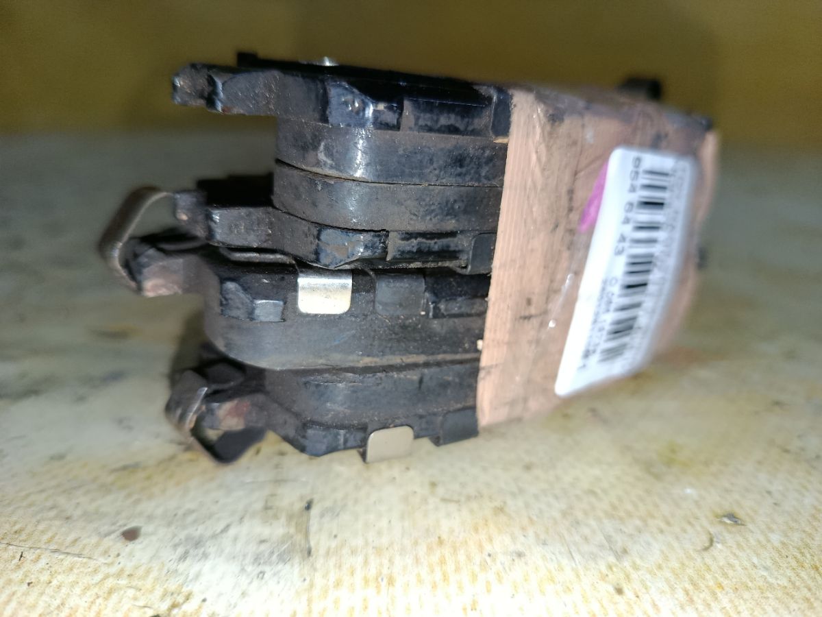 Тормозные колодки на Toyota Ractis NCP120 1NZ-FE Фото 2