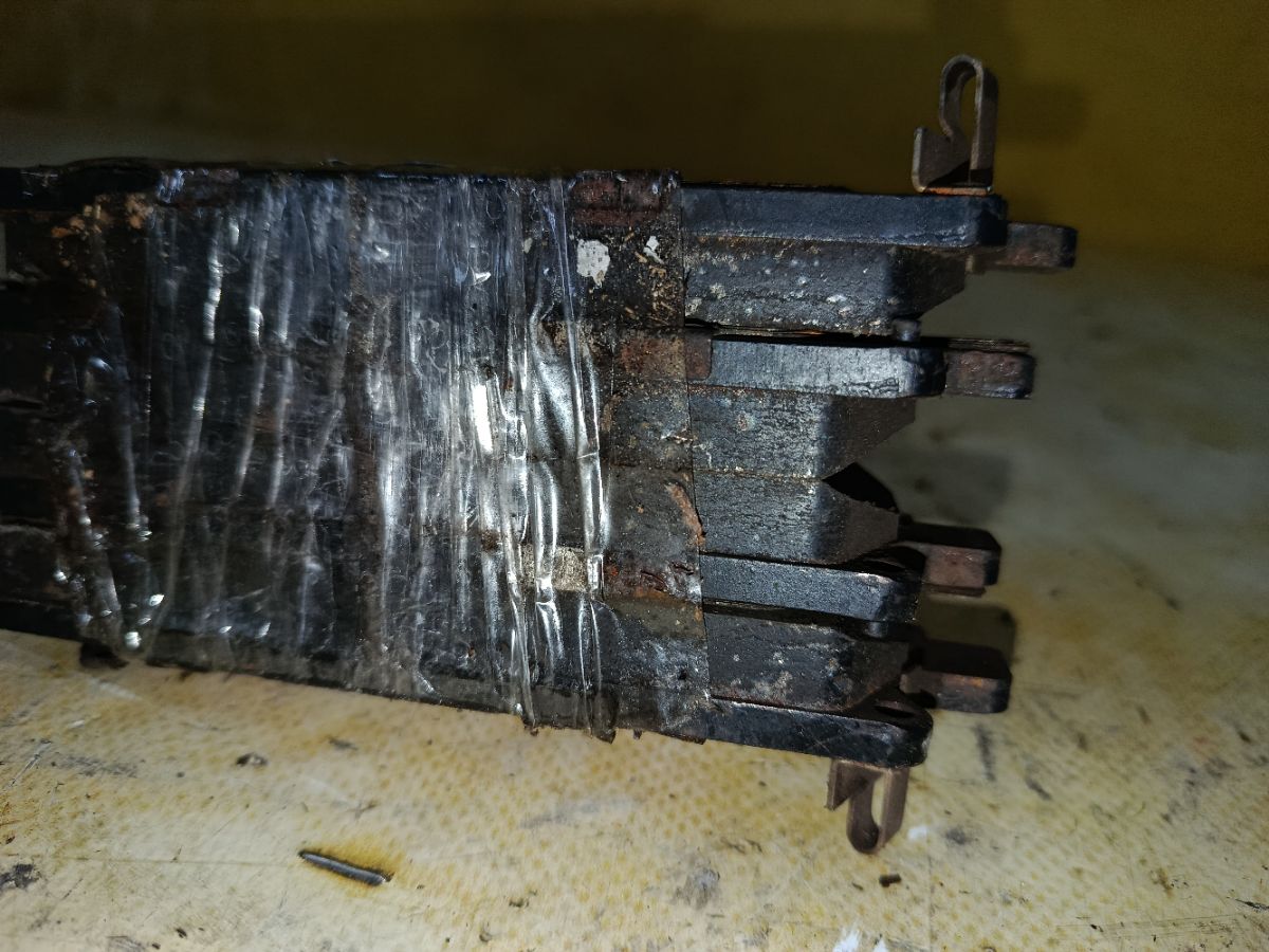 Тормозные колодки 0 986 424 715, 0 986 AB2 250, 0 986 TB2 371, 0201T30F, 025 234 2016W, 05P846, 06450-SJK-010, 0747 12, 074712, 10 BPF 00115 000, 1012 F, 1016HP0074, 1016HP0082, 12125, 13046133122NSETMS, 1512266, 179805, 17BP9077SJ, 181521, 181521396, 192133, 1V3C3328Z, 1YT63328ZE, 2149, 2204062, 222256, 2342001, 2342003, 2372901, 2389D, 274712, 3000093, 32450, 3293KT, 363700201273, 402B0373, 402B0478, 41060-0W785, 41060-0W786, 41060-1W385, 41060-1W387, 41060-1W485, 41060-3H085, 41060-5V285, 41060-6P085, 41060-8H386, 41060-AD086, 41060-AD088, 41060-CK025, 41060-CN000, 41060-CN085, 41060-VH385, 410600W785, 410601W386, 410601W388, 410601W486, 410605V286, 410605W585, 41060AR785, 41060H386, 41060RN31D, 41060VE885, 41060VE886, 4212, 45022-S3V-A10, 45022-S3V-A11, 45022-SJK-030, 45022SJK010, 45022SJK020, 45022SJK040, 5-86122492, 5-86122883, 5-86122884, 5-86122919, 5-86124984, 5-86137366, 5001154, 50154, 5240, 5610334, 586118655, 586121291, 586122257, 5861224920, 5861228830, 5861228840, 5861229190, 5861249840, 5861373660, 600000097320, 600104173, 6132689, 6133129, 685 002LSX, 685002BSX, 685012SX, 74712, 8224062, 8DB 355 024131, 8DB355009661, 8DB355027501, 986424715, A450K, AC1358C, ADB3591, ADB3591HD, ADB3954, ADB3954HD, ADN142123, AF1211, AFP355S, AFP472P, AKD1189, AN-629WK, AN-677WK, AN450WK, AN450WKX, AN629K, AS-N360M, AS-N453M, AS450, AV1009, AV1073, AW1810570, AY040-NS043, AY040-NS045, AY040-NS051, AY040-NS059, AY040-NS068, AY040-NS074, AY040-NS085, AY040-NS086, AY040-NS087, AY040-NS093, AY040-NS095, AY040-NS104, AY040-NS112, AY040-NS116, AY040NS043, AY040NS144, AY040NS153, AY040NS832, AY040NS846, AY040NS847, B010047, B1011, B111066, B1N062, BB0201, BB0226, BBP1820, BC1263, BD5704, BL1712A2, BP001659, BP011659, BP0493, BP1034, BP1081, BP22389, BP3068, BP43072, BP6559, BP901659, BPF055, BPN40, BRP1659, BS0986424715, BS2316, CD1211M, CD1211MSTD, CD1211MTYPED, CD1211S, CD1248M, CD1248MSTD, CD1248MTYPED, CF2389, CKN121, CMX691, CMX855, D1060-CN91B, D10600W7X5, D10608H785, D1122, D1211, D1211M, D1211M-02, D1211M01, D1248, D1248M-02, D1260, D244E, D250, D250E, D69175660, DB1333, DFP3312, DP1010100165, DP104A125, DP104A125P, DP5076, DT21069, DT21069K, E100166, E100226, E400166, E400226, E500166, E500226, EC1365, ELT691, ELT855, F 03B 150 044, FP0691, G1122NF, G45022S3VA10, GDB3167, GDB3268, GDB3293, GDB3312, GDB7039, GF1838, GK0836, GP01211, H4502SJK010, HP9074, IE181521, J3601071, JBP0011, JBPD1211MH, JCP1669, JPT111, KBP076, KBP1820, KBP6515, KD1735, KD1735H, KUF2389, MBP1081, MD1211MS, MD1248MS, MD144M, MDB1975, MFP2154, MKD691, MKD855, MN348M, MPO13, MRD691, MS2389, MS2531, MX691, MX855, N00995, N00996, N1431, N281459Y, N360N15, NDP-373C, NDP274C, NKN1007, NP2009, P 56 040, P647312, PA154AF, PAD1187, PBP1263, PBP1263KOR, PBP1669, PCP1241, PD562, PF 1411, PF-2389, PF-2488, PF-2531, PF2389, PKW020, PN2389, PN2488, PN2531, PRP1402, Q0930635, RB1521, RN525M, RNZ106, RNZ221, SBP1263, SMB23420, SN859P, SN899P, SP 338, SP 338 PR, STAY040NS087, T1273, TABP2041, TCA1066, TD-086-2488, TD2488, TG450, TG450C, TN525M, V9118N033, V9118N063, V9118N070, VBS3293PS, WD1211S, WS216800, СD1211S на Nissan Serena TC24 QR20DE Фото 2