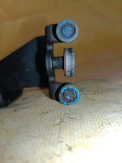 Ролик двери на Honda Elysion RR1 Фото 3