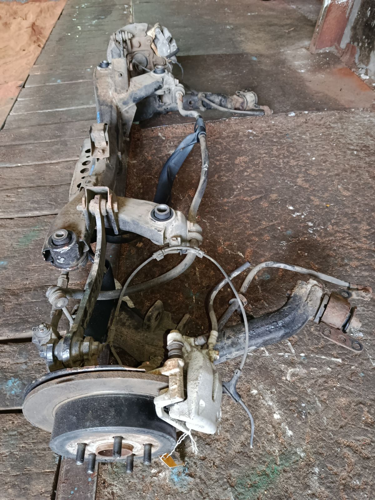 Балка подвески на Toyota Avensis Wagon AZT250W 1AZ-FSE Фото 3