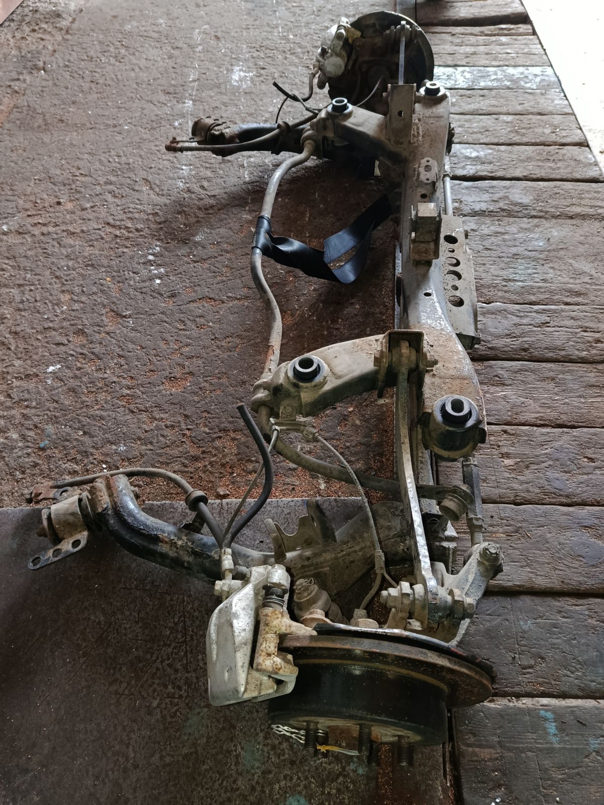 Балка подвески на Toyota Avensis Wagon AZT250W 1AZ-FSE Фото 12