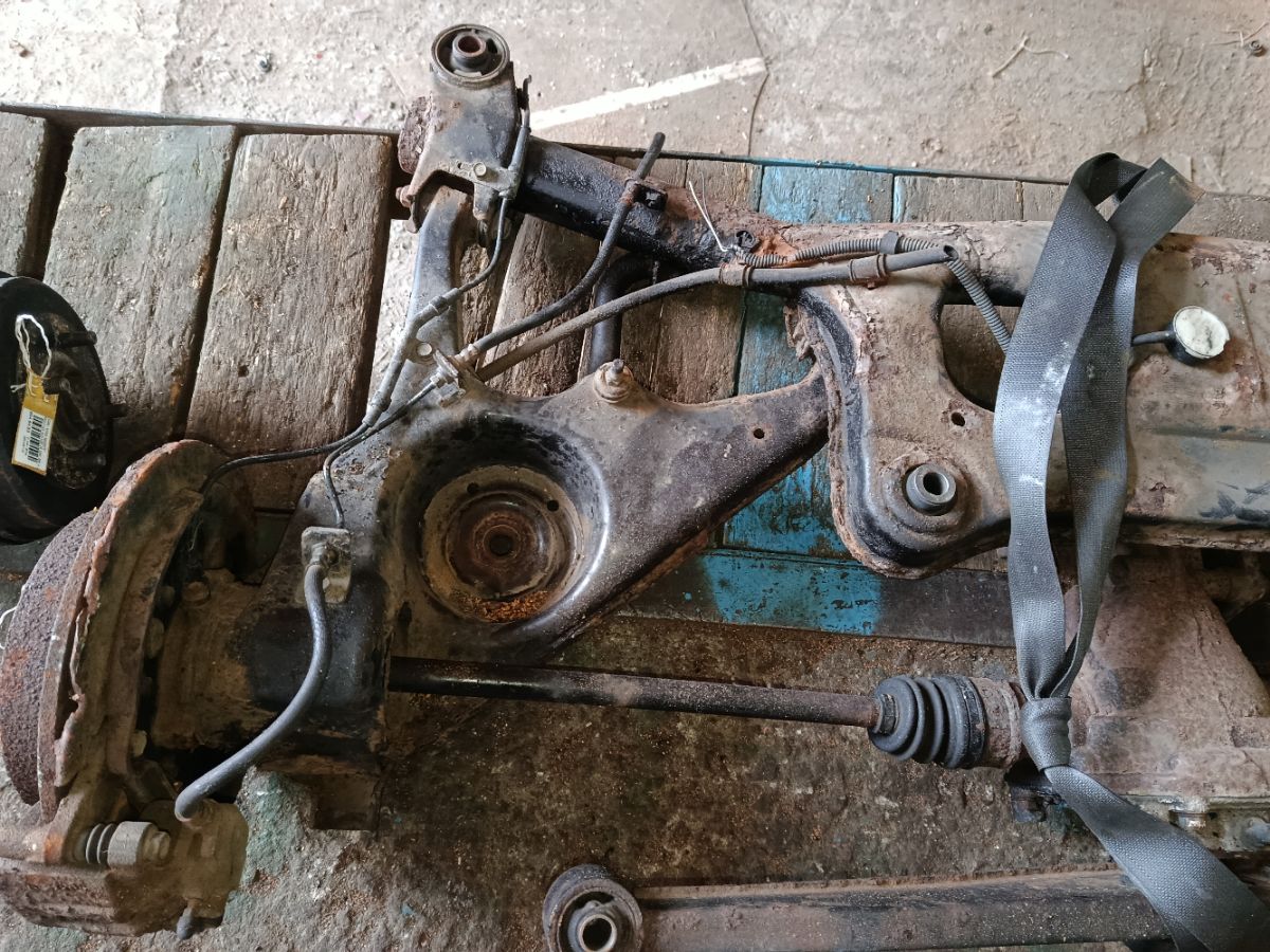 Балка подвески на Mitsubishi Grandis NA4W 4G69 Фото 6