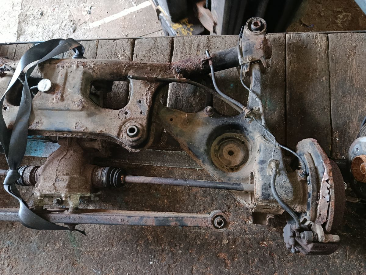 Балка подвески на Mitsubishi Grandis NA4W 4G69 Фото 8