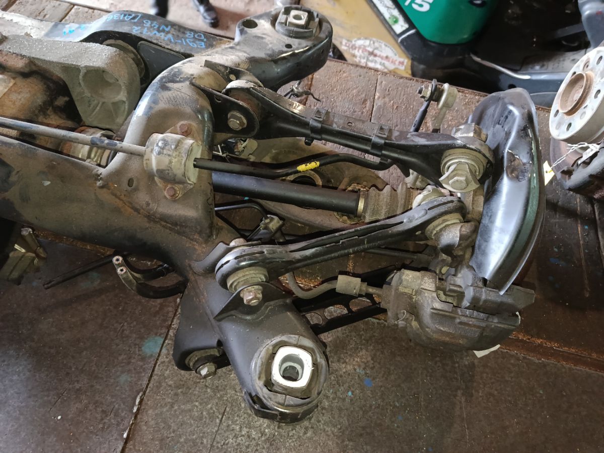 Балка подвески на Bmw 3-Series E91-VW72 N46 Фото 11