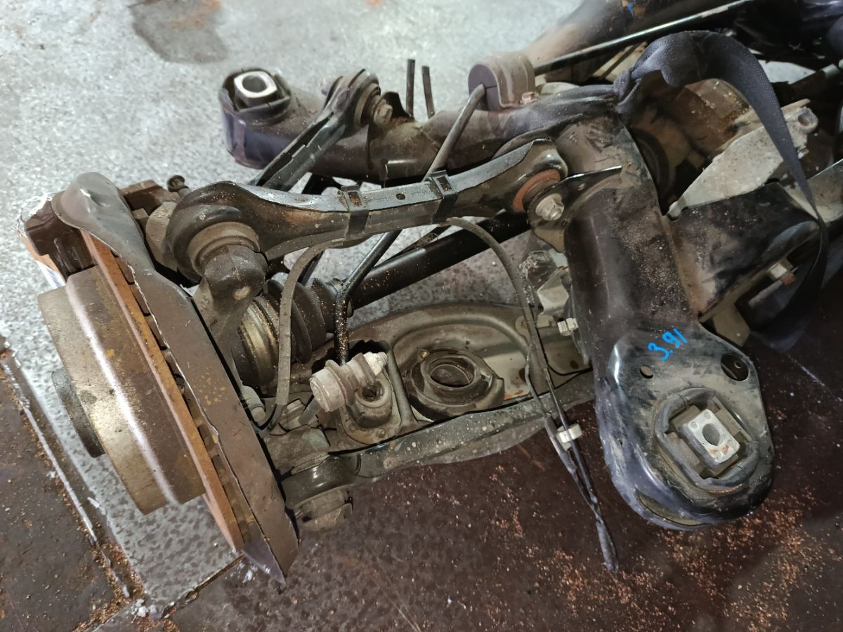 Балка подвески на Bmw 3-Series E91-US72 N46B20BD Фото 4