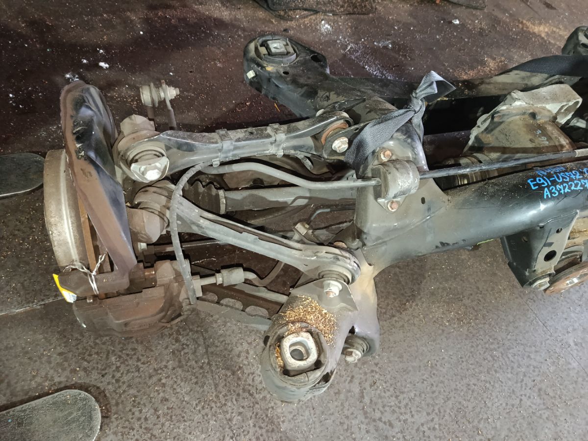 Балка подвески на Bmw 3-Series E91-US72 N46B20BD Фото 12