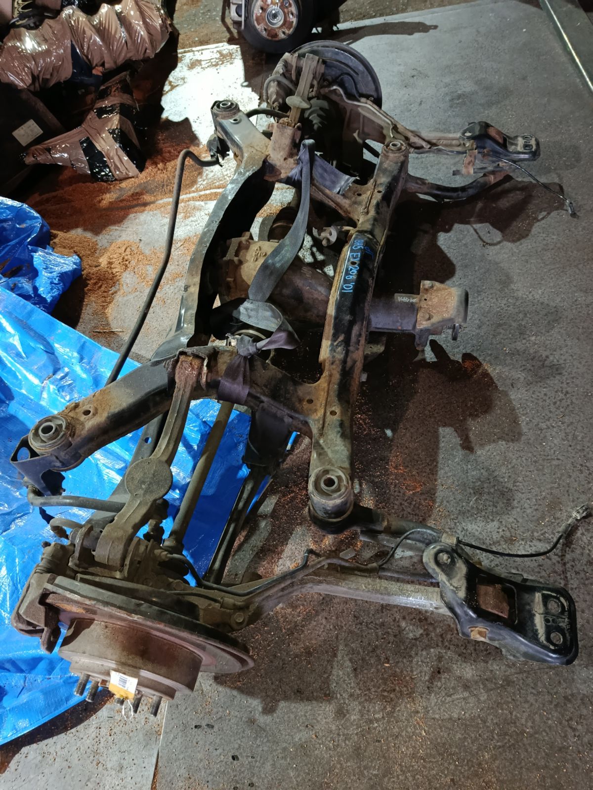 Балка подвески на Subaru Legacy Wagon BH5 EJ206 Фото 3