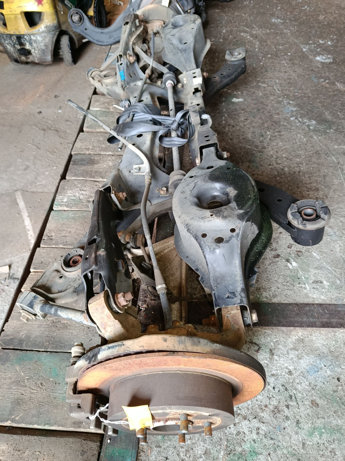 Балка подвески на Nissan Elgrand TE52 QR25DE Фото 13