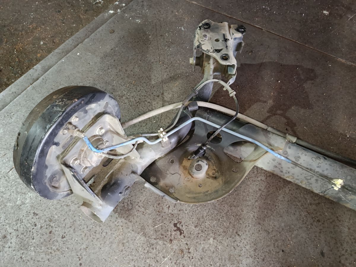 Балка подвески на Nissan Tiida Latio SC11 HR15DE Фото 6