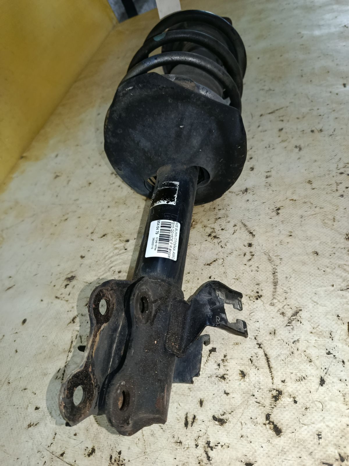 Стойка амортизатора на Nissan Sunny FB15 QG15DE Фото 4