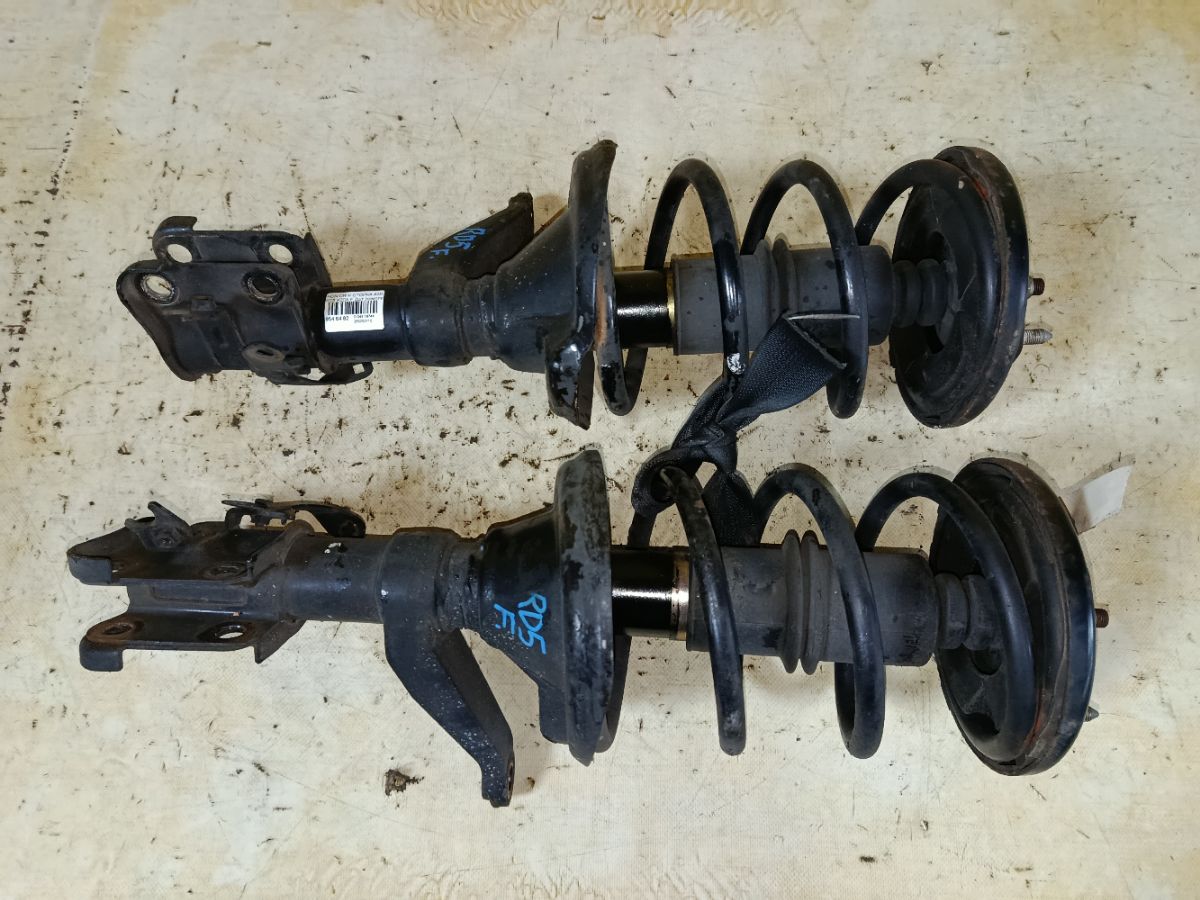 Стойка амортизатора на Honda Cr-V RD5 K20A Фото 1