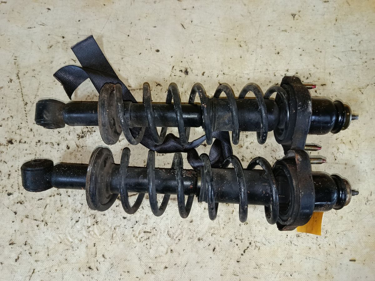 Стойка амортизатора 341342, MR519006, MR554527, ST-049-2147, ST-049R-CS2A на Mitsubishi Lancer Cedia CS2A 4G15 Фото 1