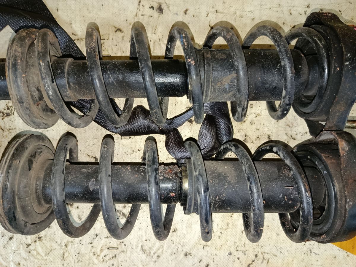 Стойка амортизатора 341342, MR519006, MR554527, ST-049-2147, ST-049R-CS2A на Mitsubishi Lancer Cedia CS2A 4G15 Фото 3