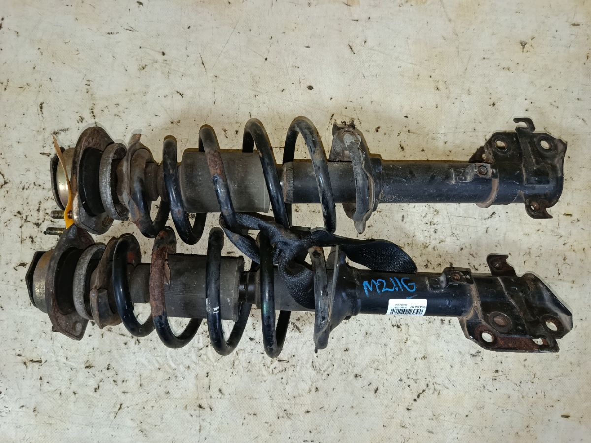 Стойка амортизатора на Daihatsu Yrv M211G K3-VE Фото 1