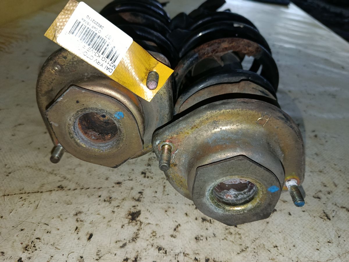 Стойка амортизатора на Daihatsu Yrv M211G K3-VE Фото 2