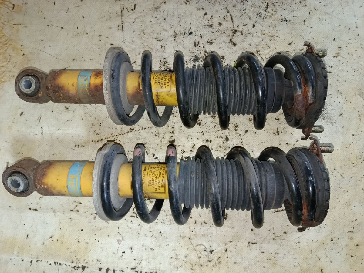 Стойка амортизатора на Subaru Legacy Wagon BP5 EJ20X Фото 7