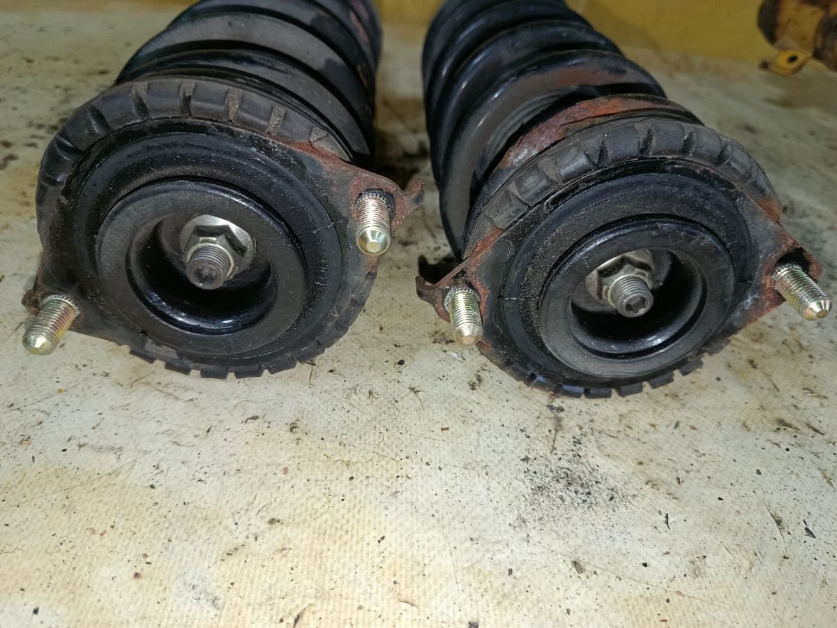 Стойка амортизатора на Subaru Legacy Wagon BP5 EJ20X Фото 8