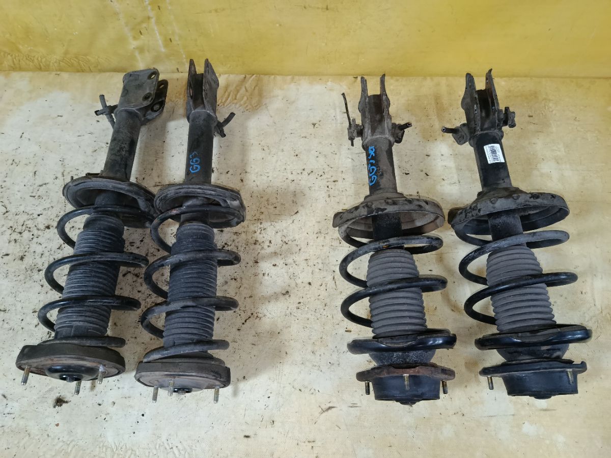 Стойка амортизатора на Subaru Impreza Wagon GG3 EJ152 Фото 1
