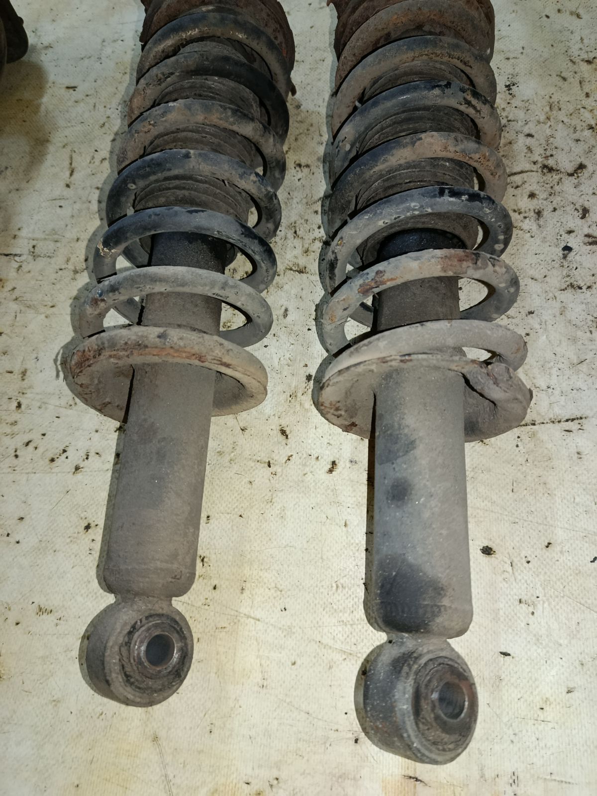 Стойка амортизатора на Subaru Legacy Wagon BH5 EJ204 Фото 9