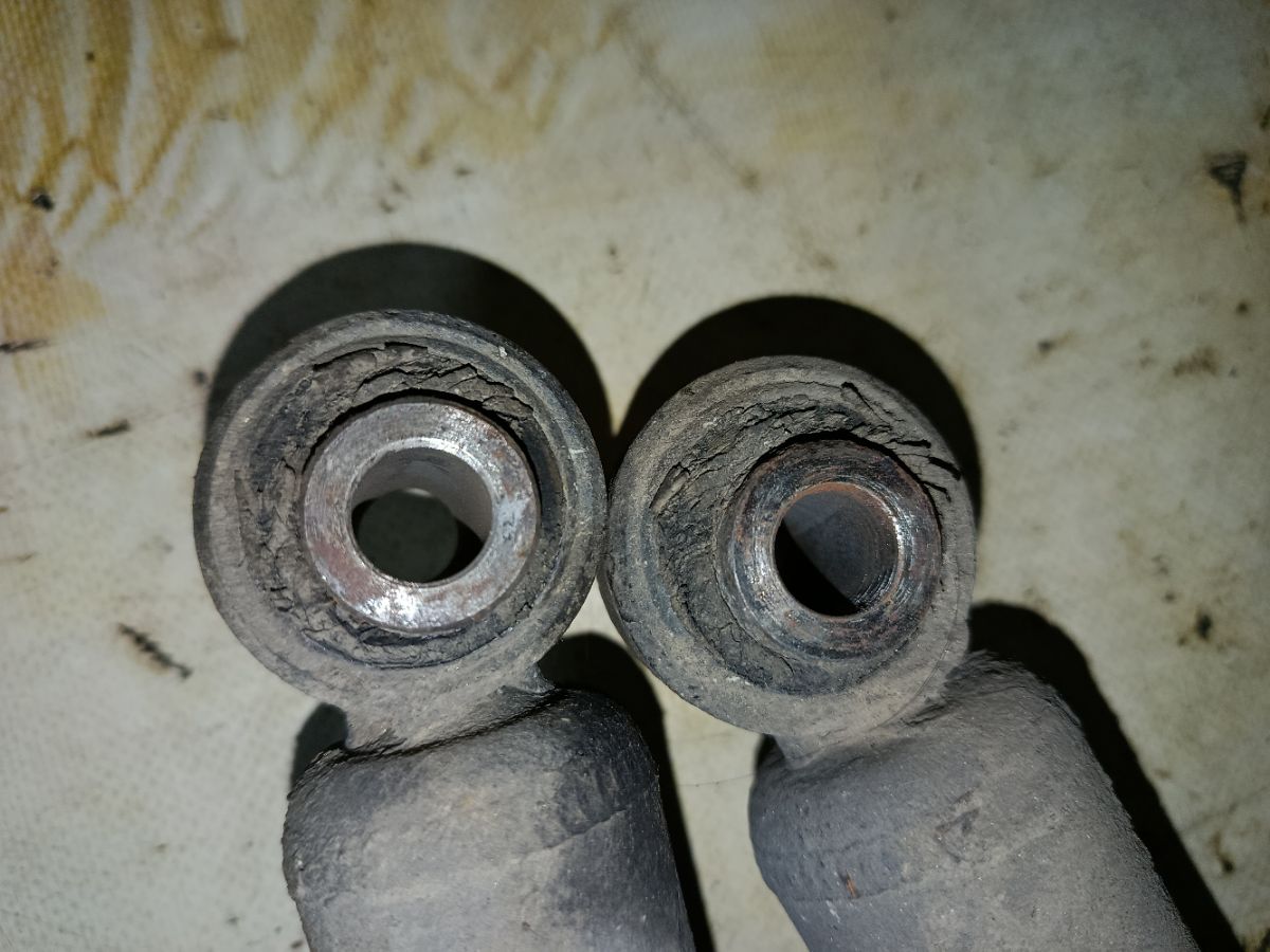 Стойка амортизатора на Subaru Legacy Wagon BH5 EJ204 Фото 10