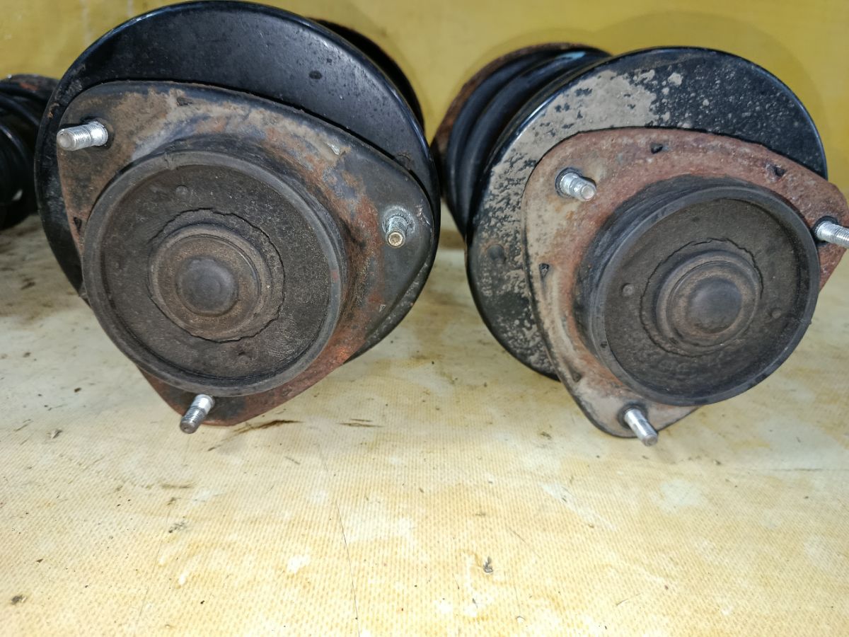 Стойка амортизатора на Subaru Legacy Wagon BR9 EJ25 Фото 3