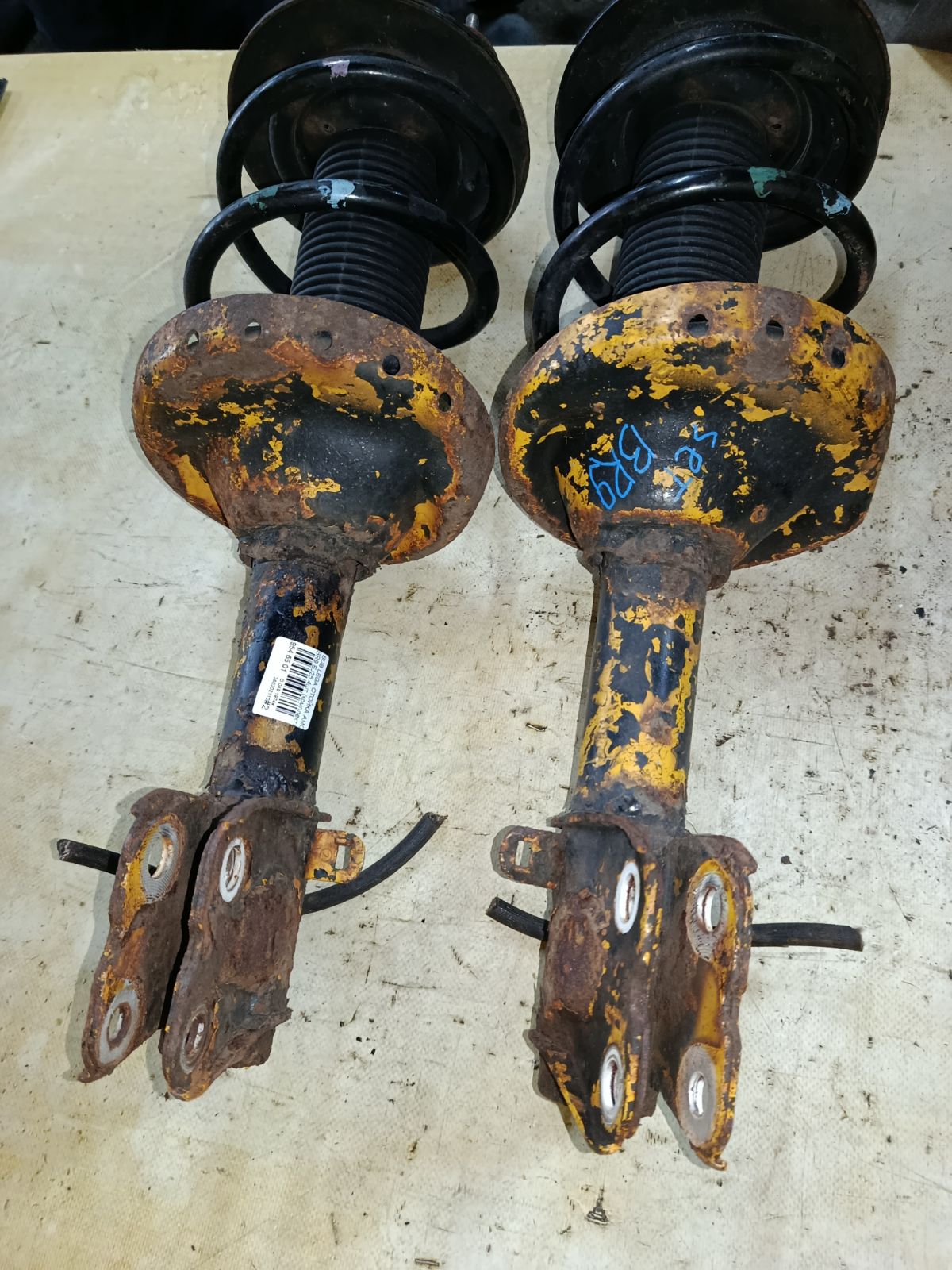 Стойка амортизатора на Subaru Legacy Wagon BR9 EJ25 Фото 6