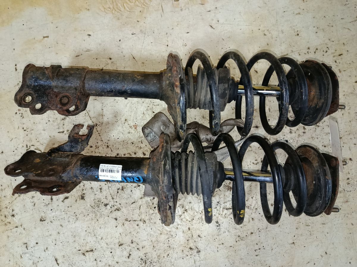 Стойка амортизатора на Nissan Bluebird Sylphy QNG10 QG18DE Фото 1