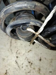 Амортизатор на Toyota Succeed NCP55V Фото 2