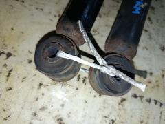 Амортизатор на Mitsubishi Grandis NA4W Фото 3