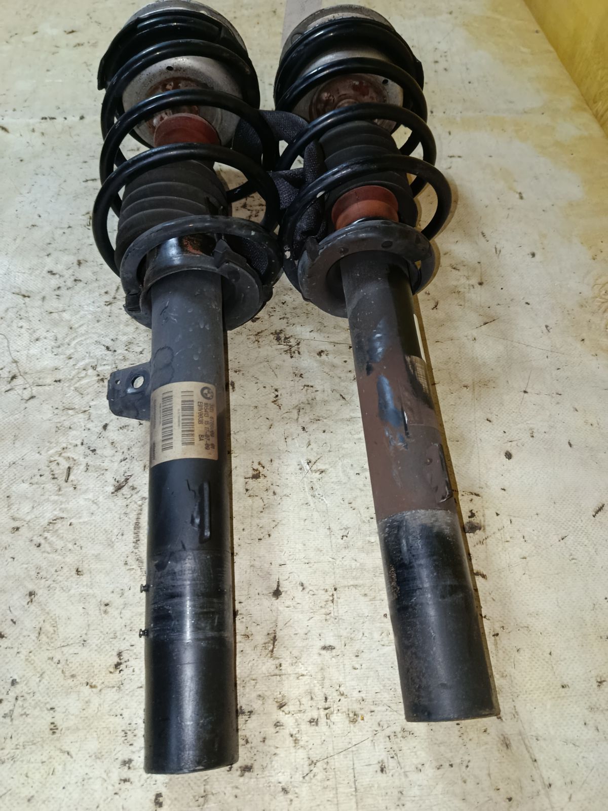 Стойка амортизатора 3131678600901, 3131678601001 на Bmw 3-Series E91-US72 N46B20BD Фото 4