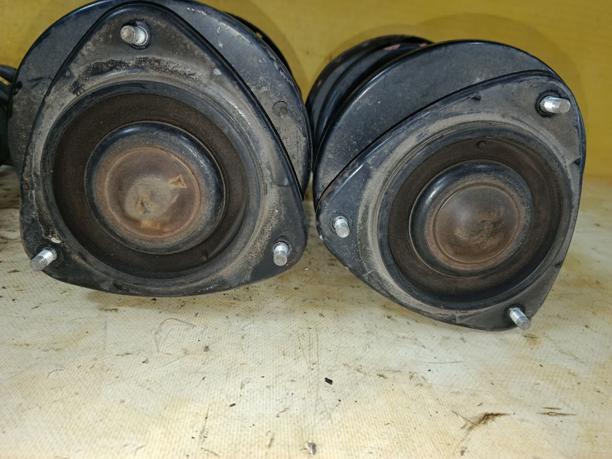 Стойка амортизатора на Subaru Legacy BL5 EJ20 Фото 3