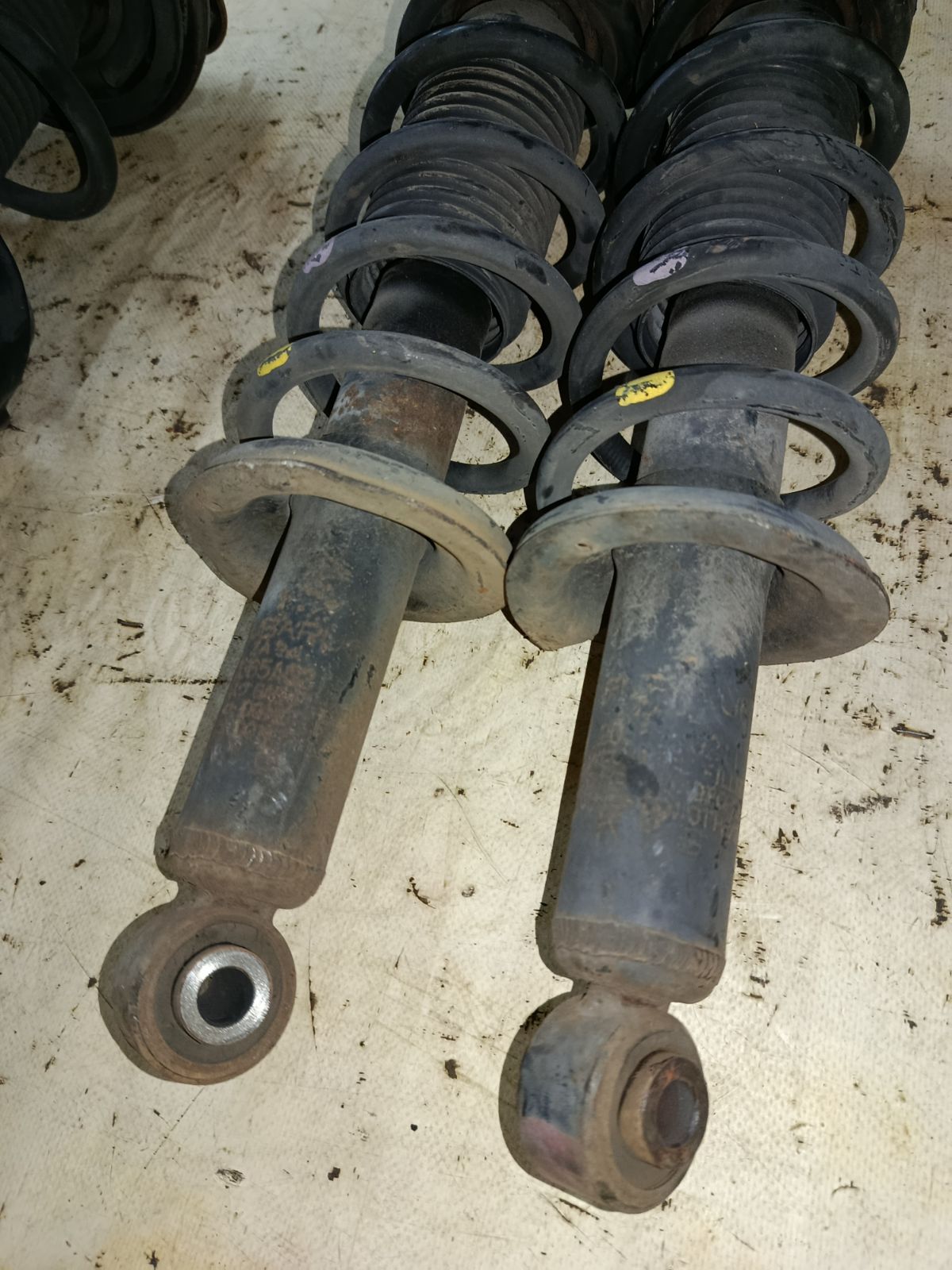 Стойка амортизатора на Subaru Legacy BL5 EJ20 Фото 9